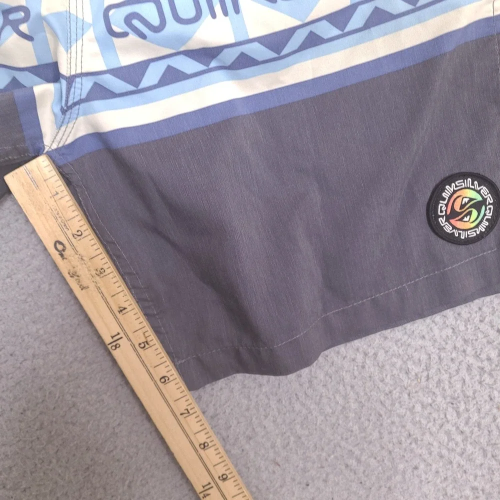 Quiksilver Swim Trunks Shorts Youth Boys XL‎ (16) 28-Waist Surf Beach Logo